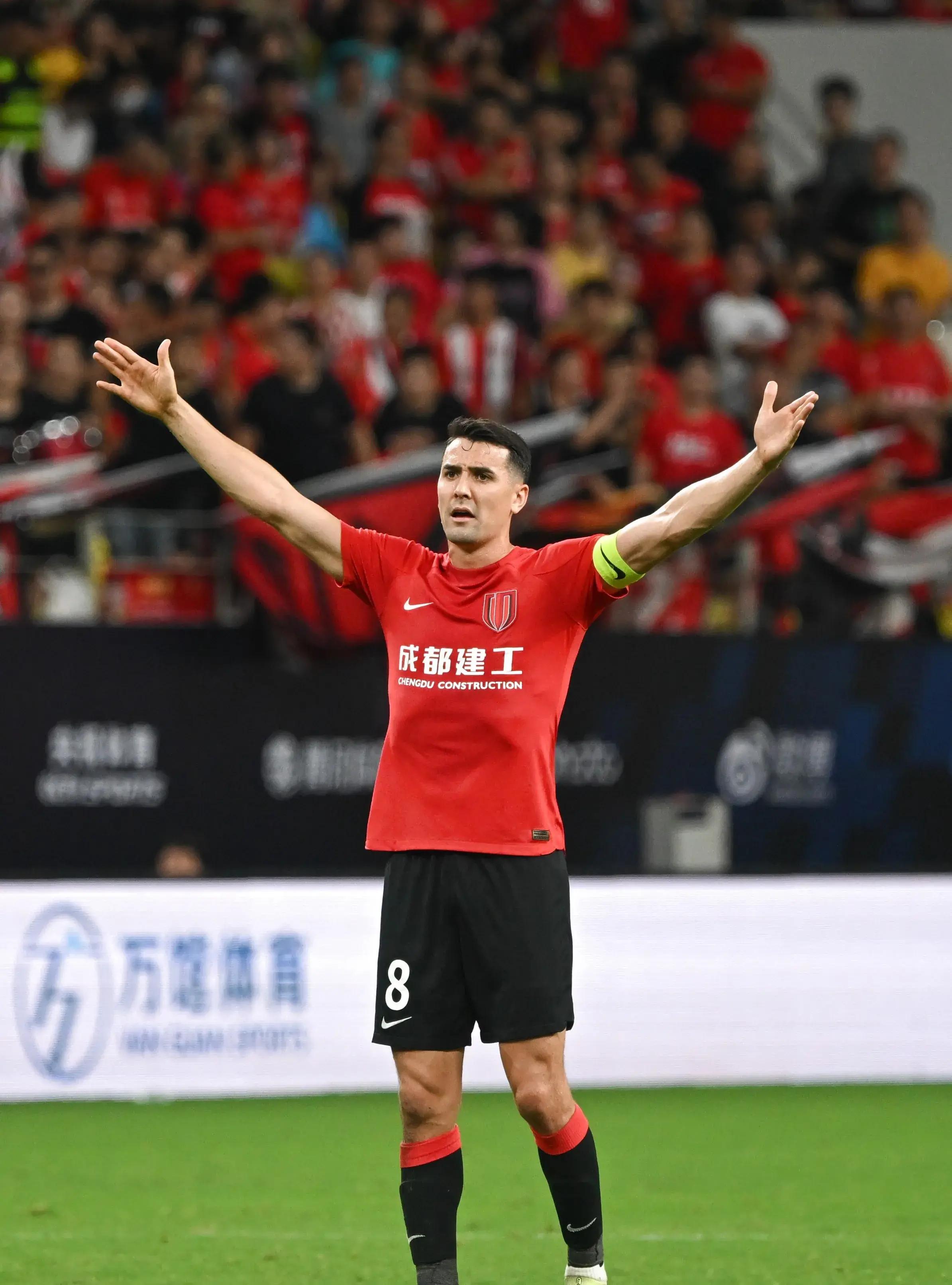 包含中超加时末段再迎强敌；国际米兰伤情更新；主帅态度——气氛紧张；训练强度明显提升的词条